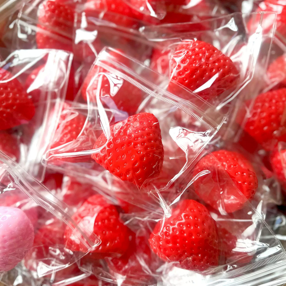 New Squishy Big Strawberry Squ - Party Games Entertainer recension och pris