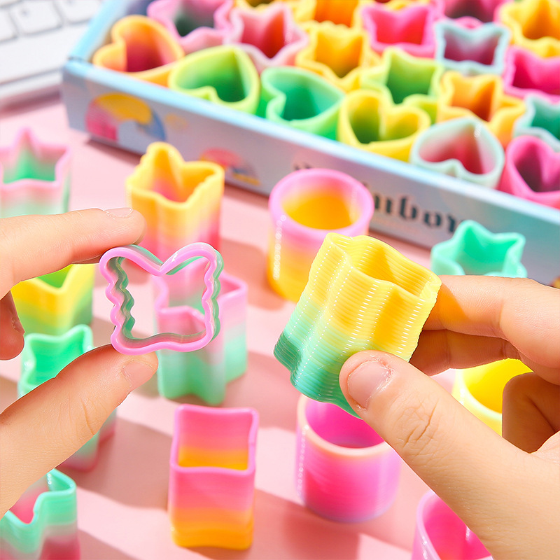 Rainbow Magic Springs Circle T - Party Games Gifts recension och pris